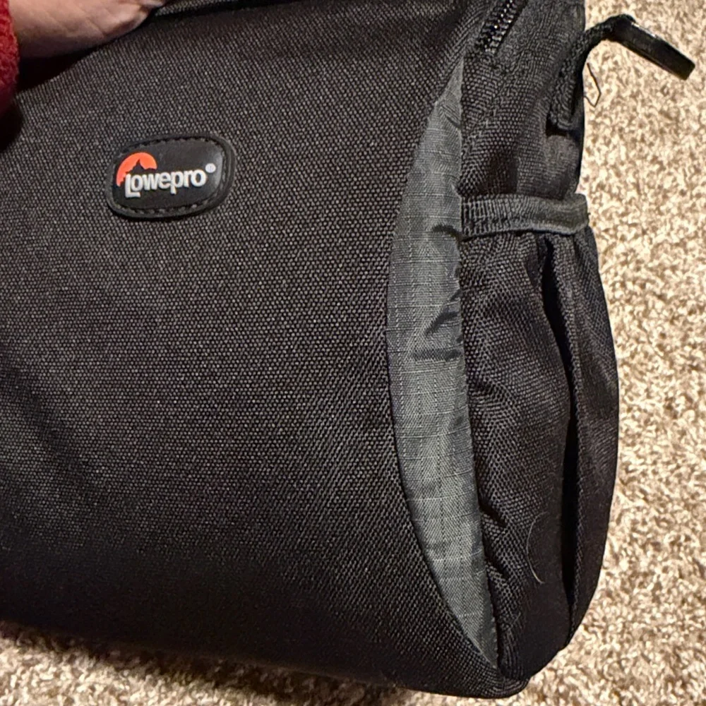 Lowepro Format 140 padded camera case w/handle & shoulder or crossbody strap